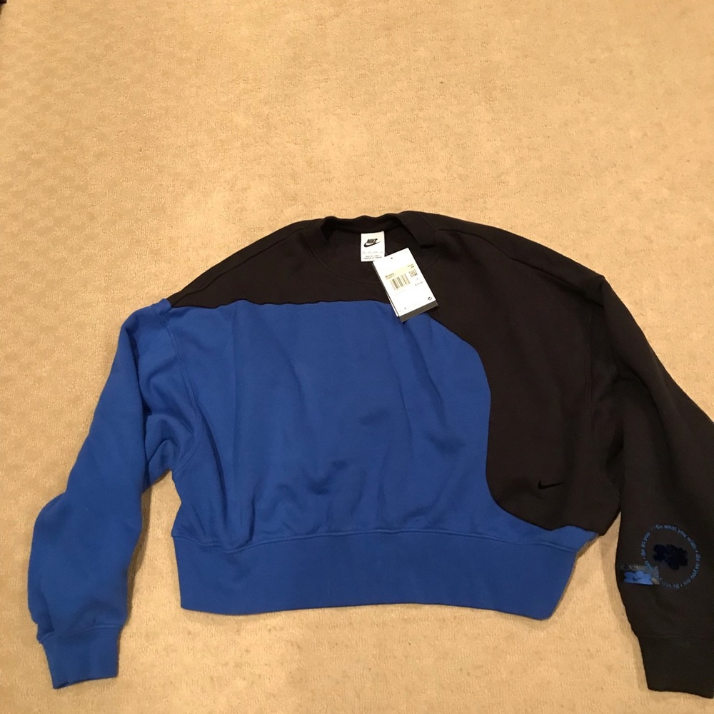 Nike Clear Clash Cropped Crewneck NWT